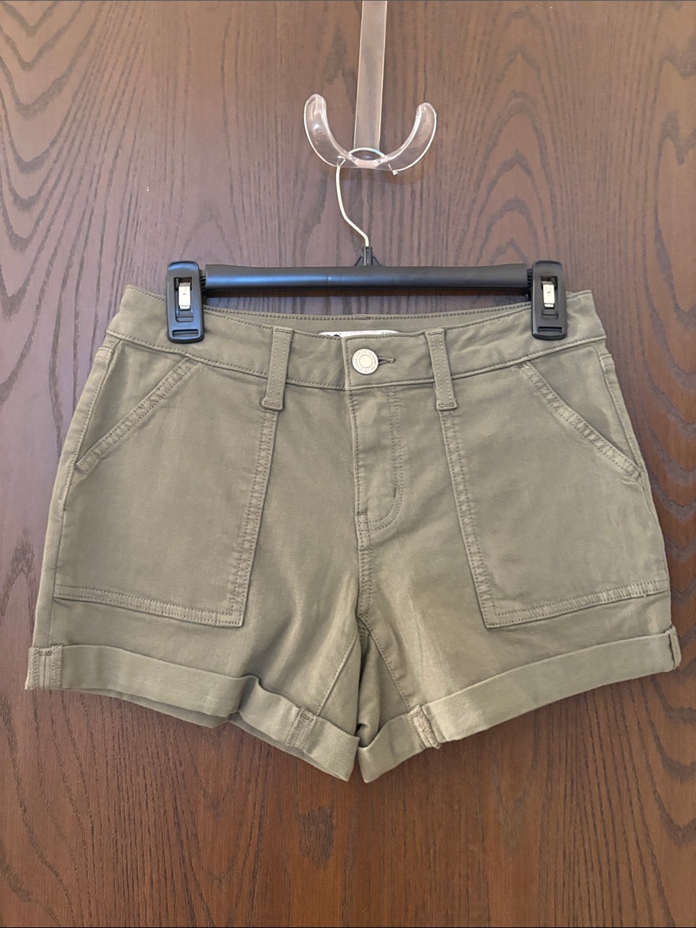 Never Worn Olive Green Low Rise Midi Cargo Shorts